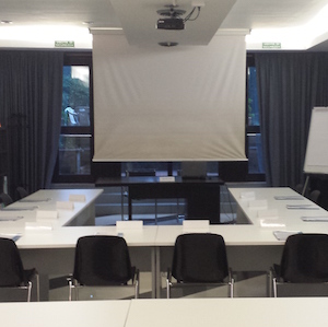 sala riunioni ferrro di cavallo